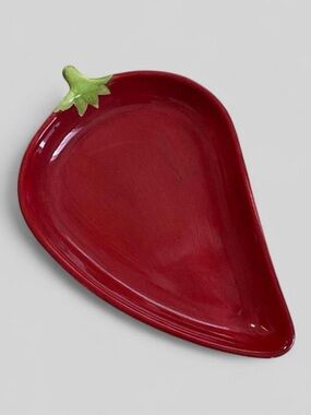 Tabletops Gallery Chili Pepper Ceramic Serving Dish Red Catch-All Tray